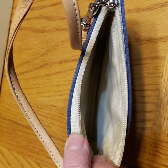 Coach Hamptons Small Striped Tote #7744 (Red, White & Blue) w/Matching Wristlet - Picture 9 of 12